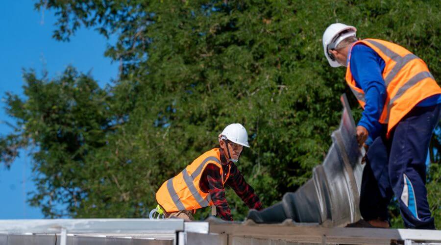 Professional new roof installation services in Castleton, IL